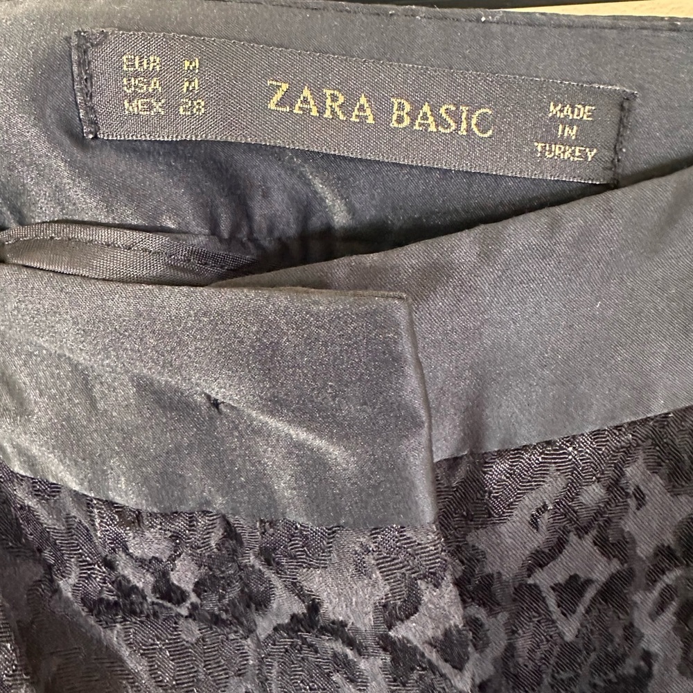 Zara embroidered Tapestry high rise satin waist shorts black size M - Picture 6 of 7